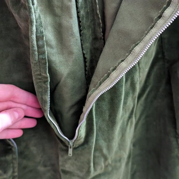 Vintage hand made 1950's two piece deep green velvet dress - Picture 9 of 9